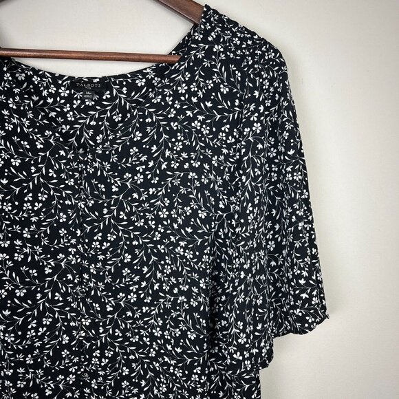 Talbots Blouse Top Womens 14W Black White Floral‎ Short Sleeve Button Up Sheer - Picture 3 of 10